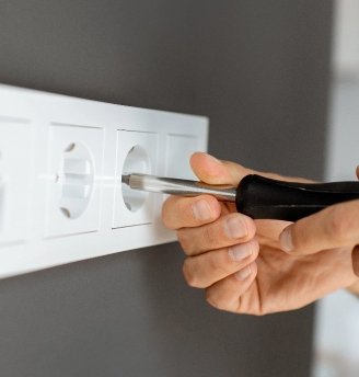 Installation électrique pour bâtiments professionnels à Marseille